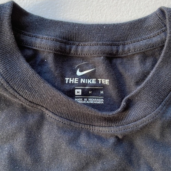 New Nike boys Tshirt size M with tags. - Picture 3 of 4
